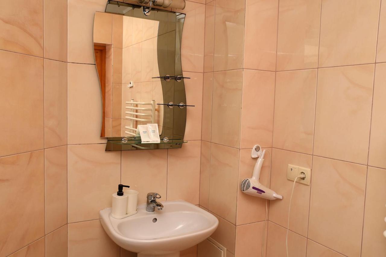 Oskolok Dovbusha Mini-Hotel Jaremtje Exteriör bild
