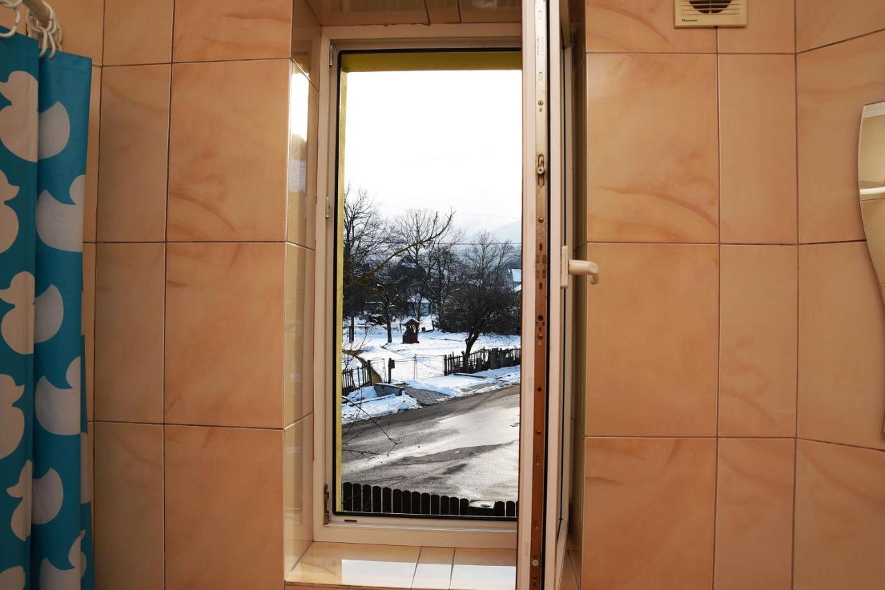 Oskolok Dovbusha Mini-Hotel Jaremtje Exteriör bild