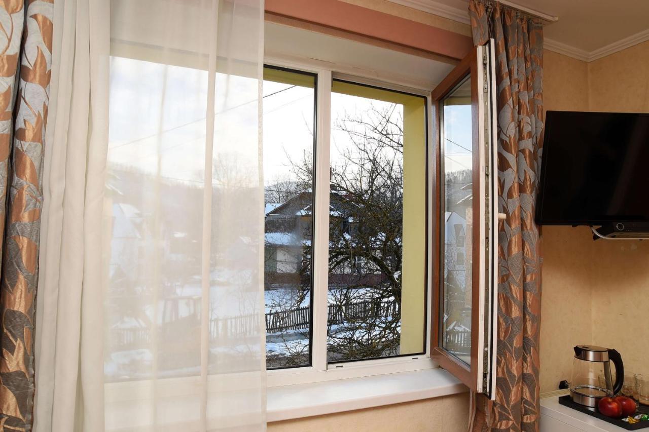 Oskolok Dovbusha Mini-Hotel Jaremtje Exteriör bild