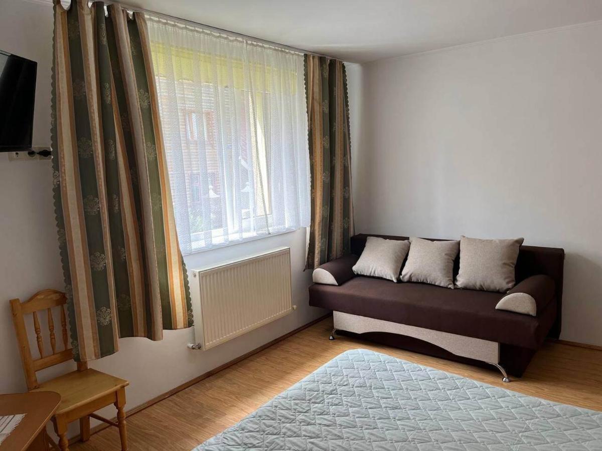 Oskolok Dovbusha Mini-Hotel Jaremtje Exteriör bild