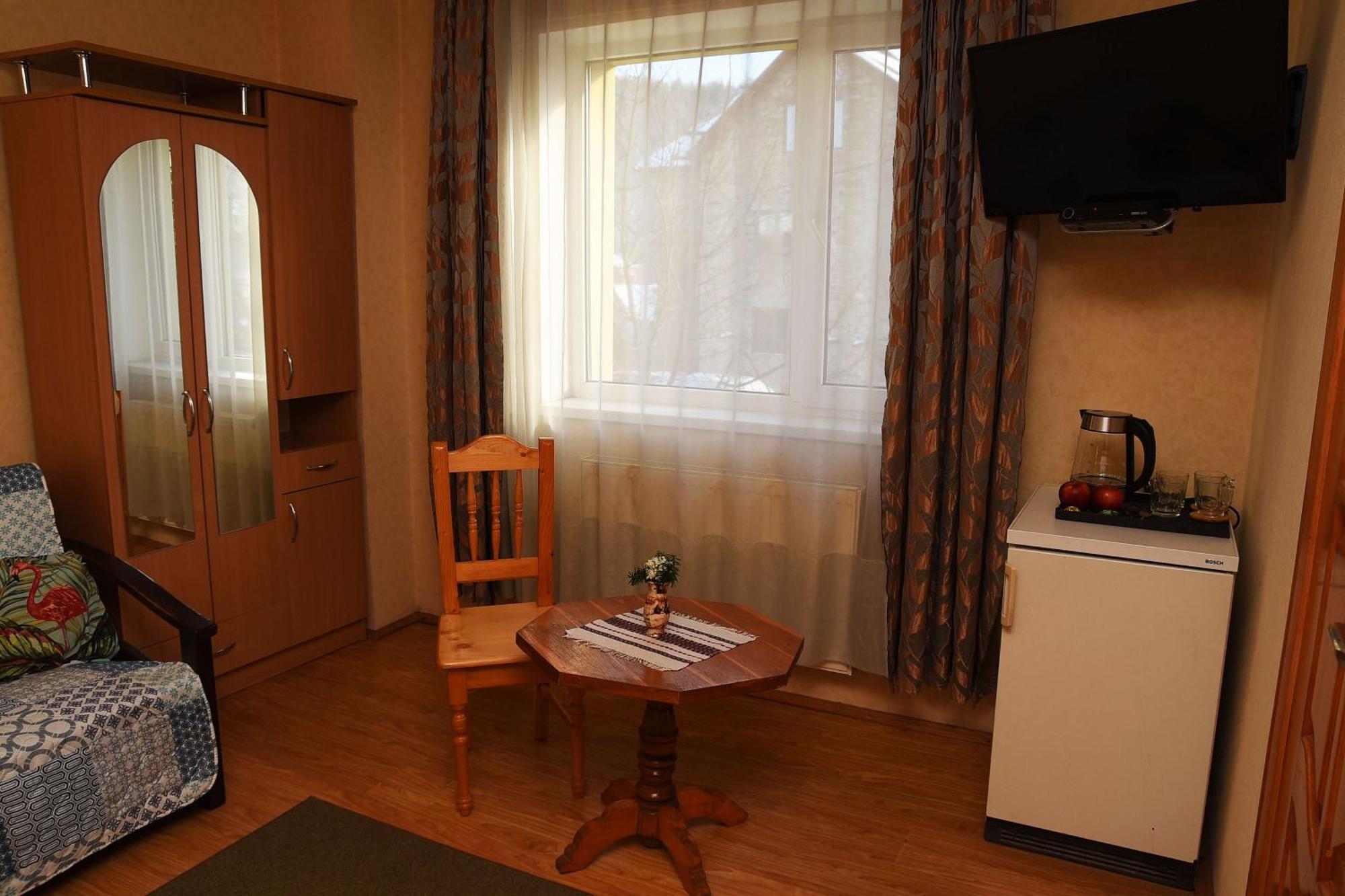Oskolok Dovbusha Mini-Hotel Jaremtje Rum bild