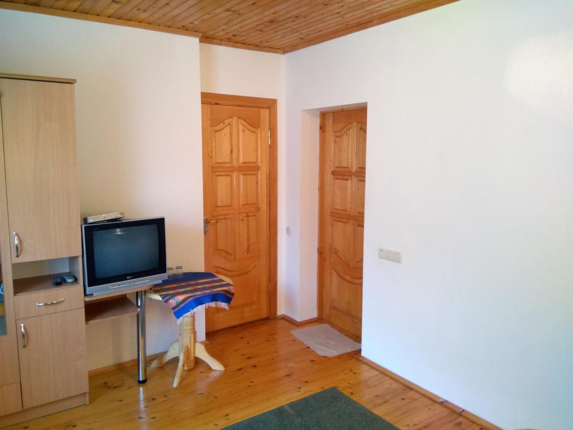 Oskolok Dovbusha Mini-Hotel Jaremtje Rum bild