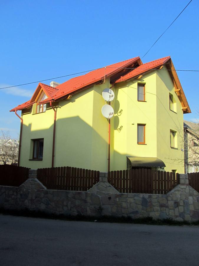 Oskolok Dovbusha Mini-Hotel Jaremtje Exteriör bild