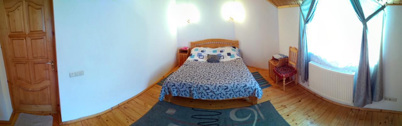 Oskolok Dovbusha Mini-Hotel Jaremtje Rum bild